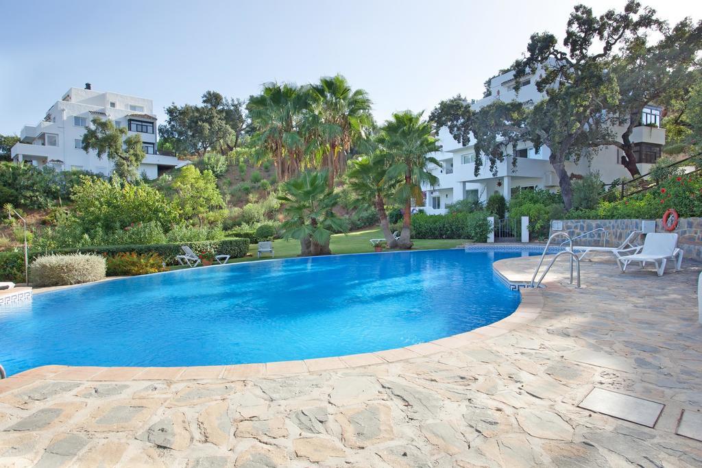 Apartment Jacarandas De Elviria Marbella Esterno foto