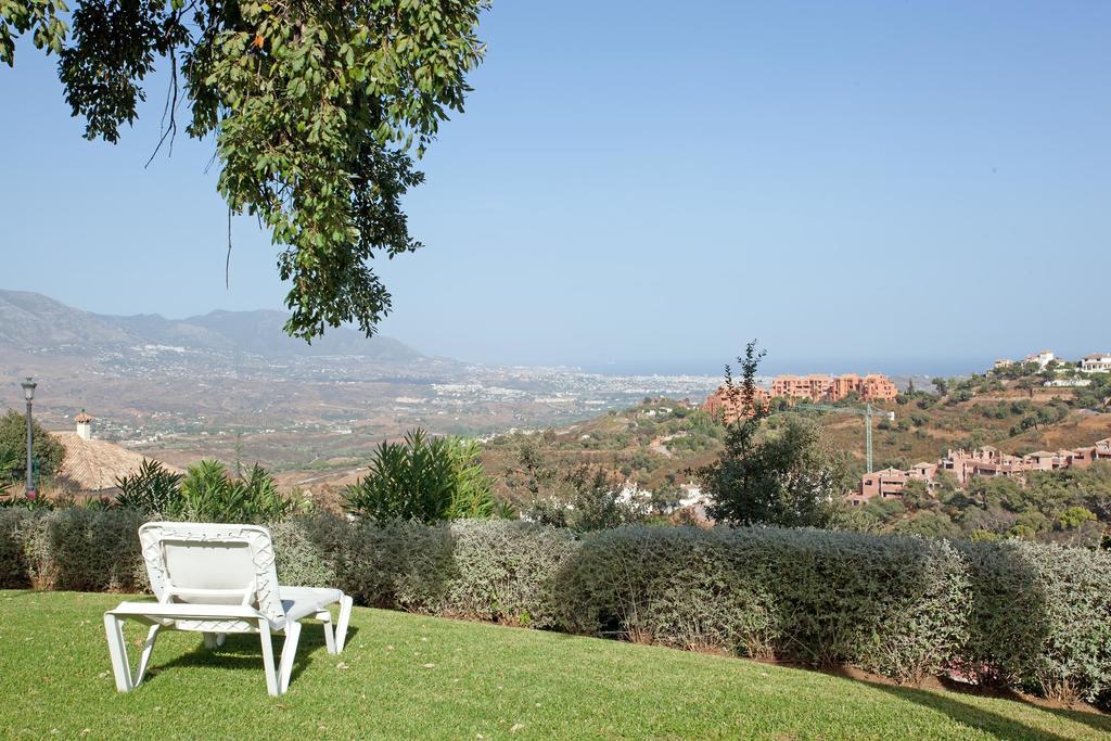 Apartment Jacarandas De Elviria Marbella Esterno foto